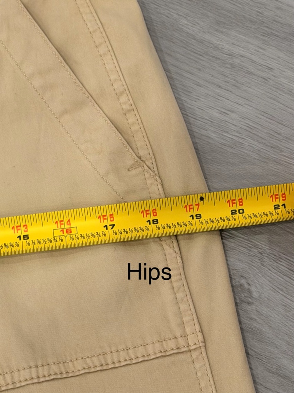 Liverpool Los Angeles Wide Leg Crop Mid Rise Cargo Pants Tan Size 6/28 - Picture 13 of 13